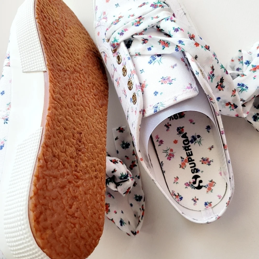Superga 2402 Floral Ankle Tie Sneakers Size 8.5M